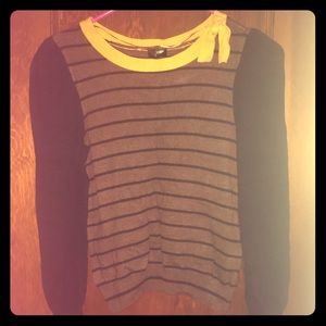 H&M stripped cropped sweater with bow detailing.